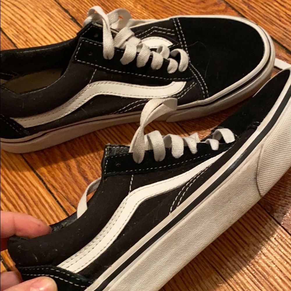 Vans old skool size 6 women.